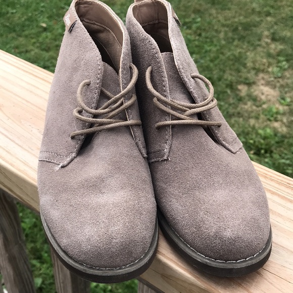 Bass shoes size 5.5 like new great for fall - Picture 2 of 5